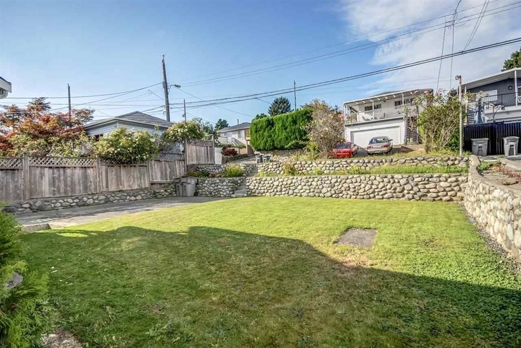 Listing Image 4