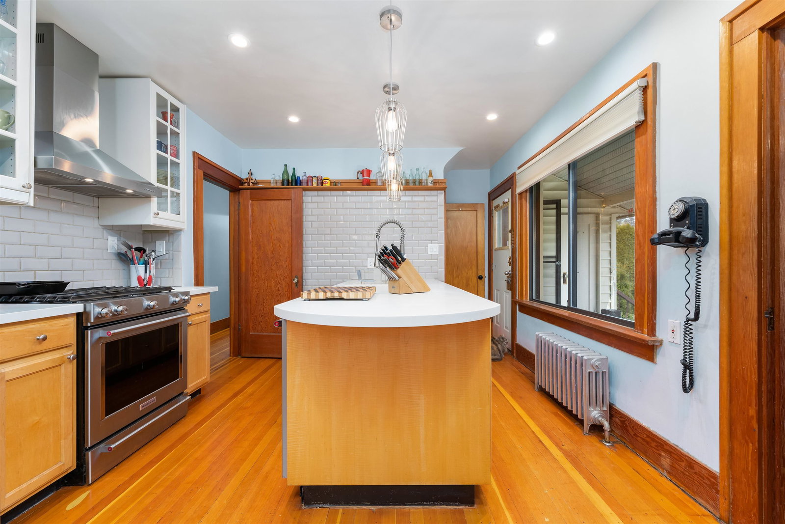 Listing Image 7