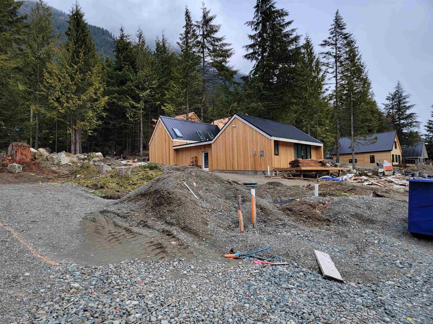 Listing Image 4