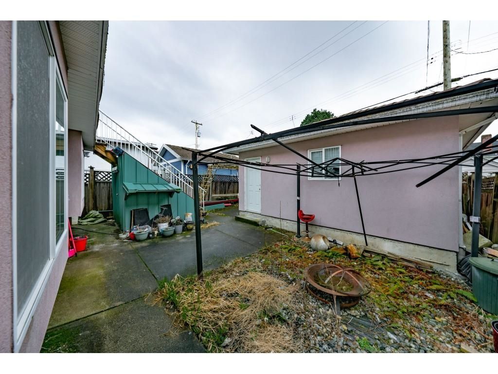 Listing Image 12