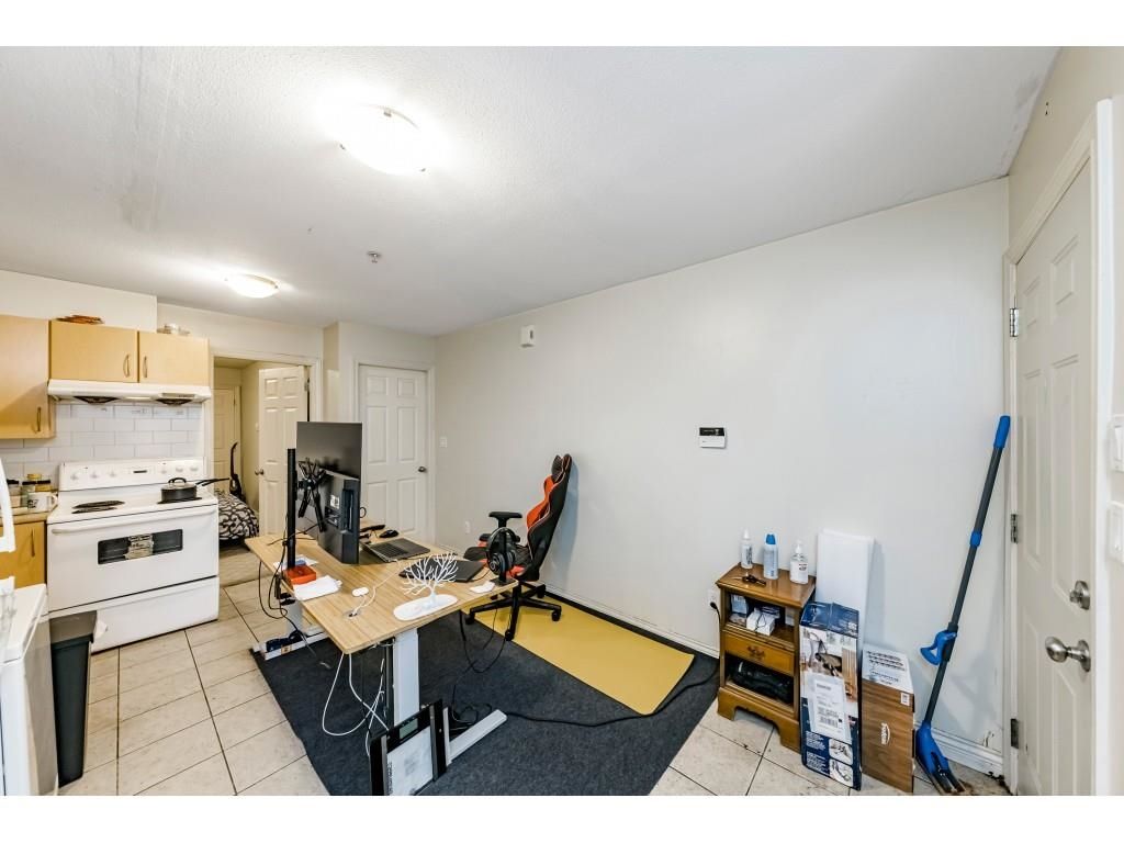Listing Image 28