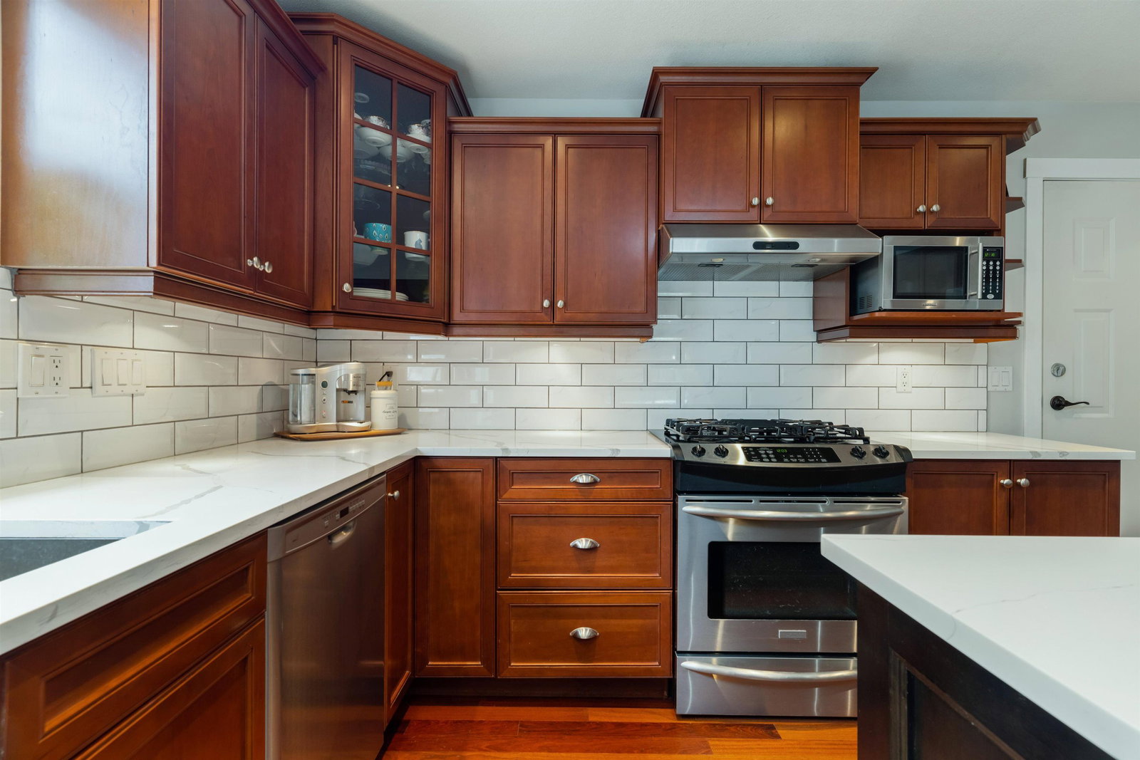 Listing Image 13