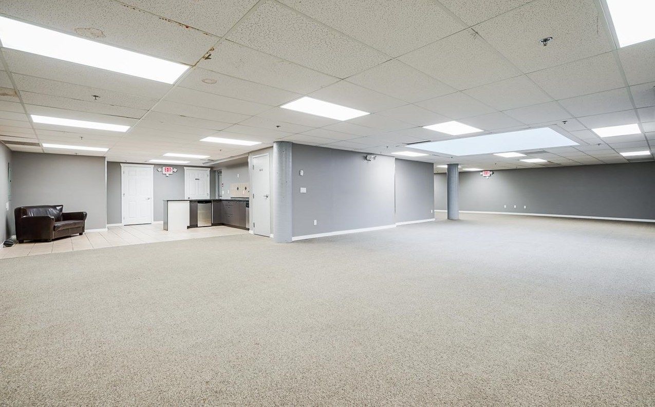 Listing Image 24