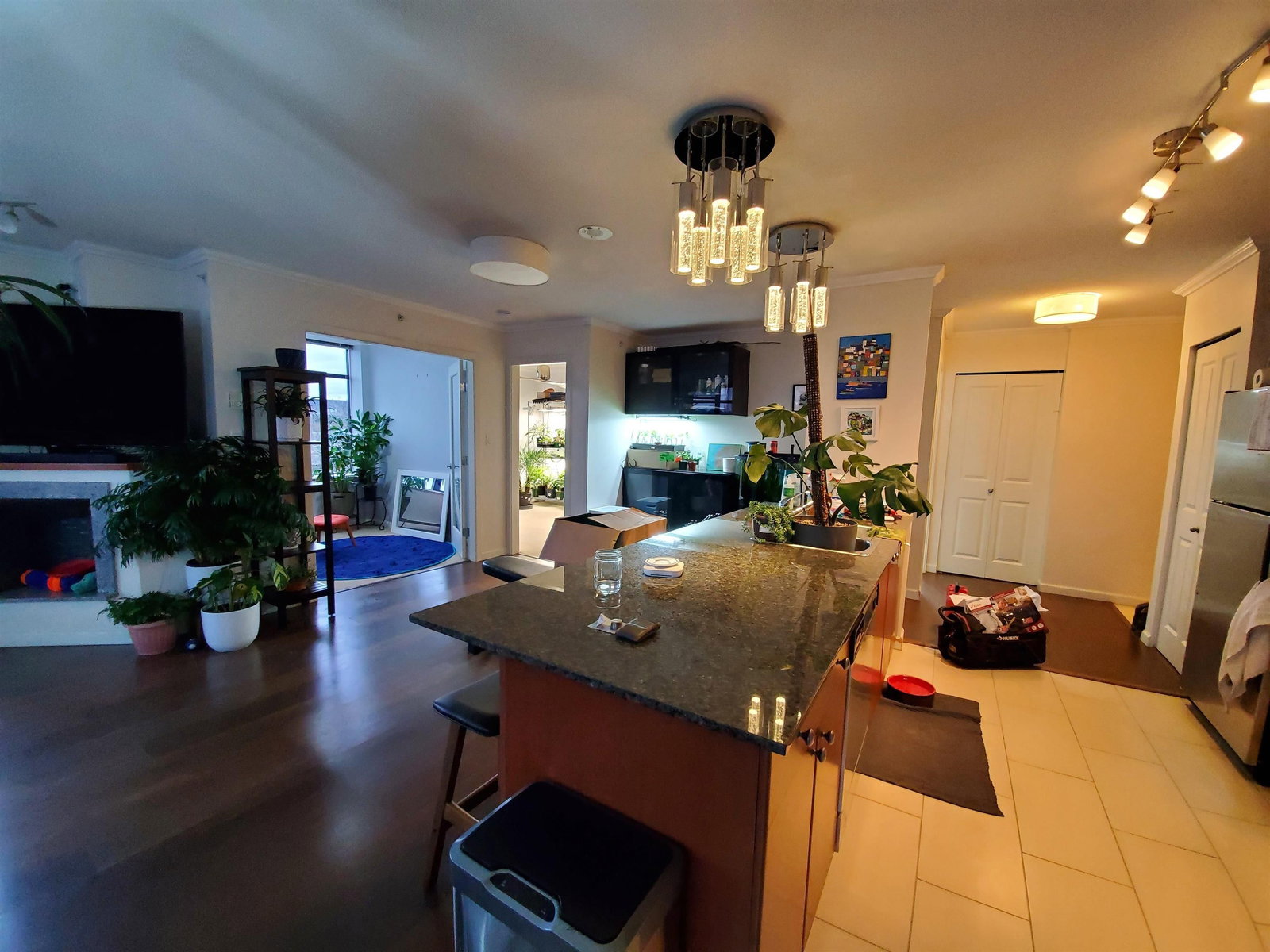 Listing Image 15