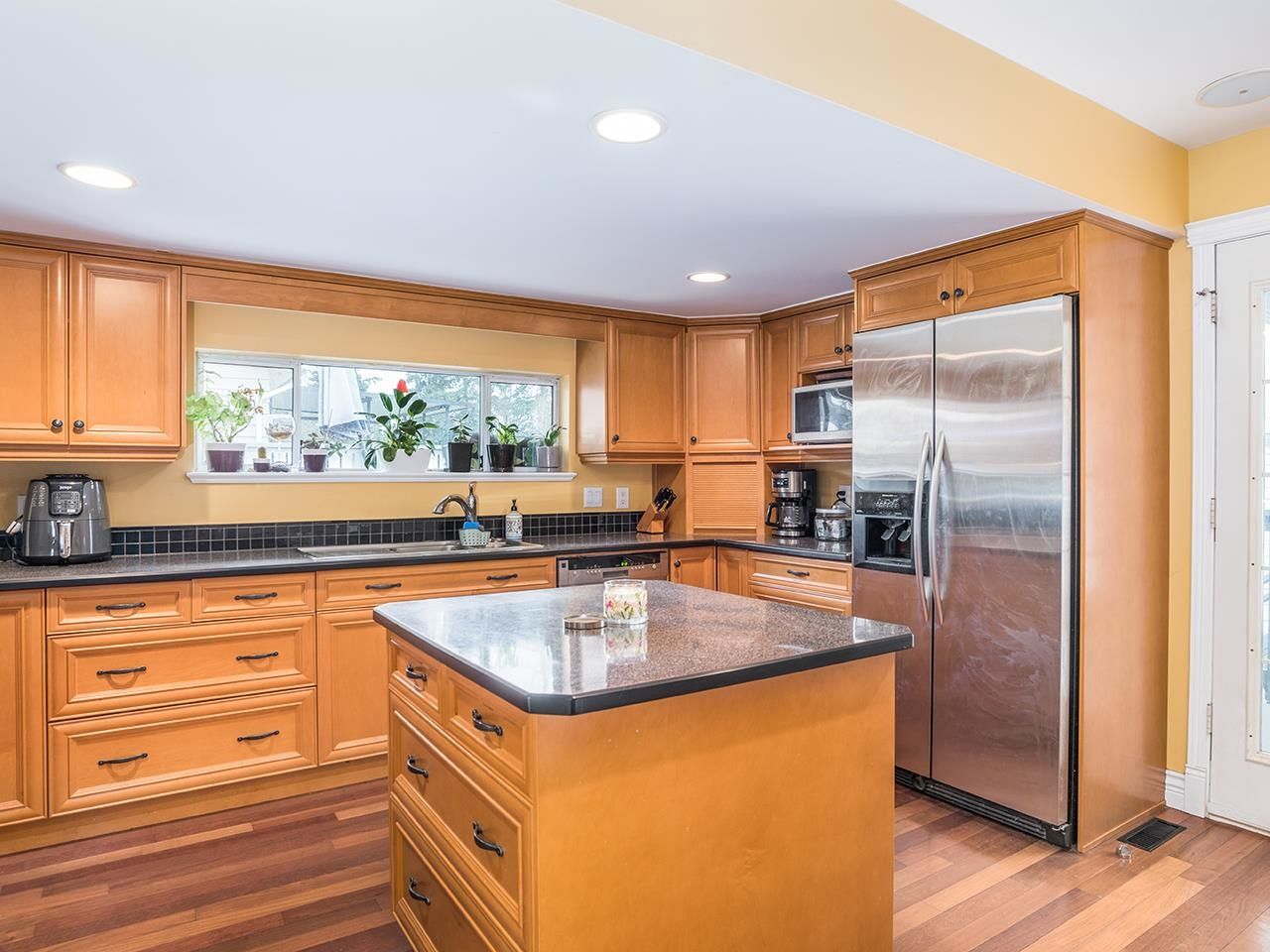 Listing Image 13