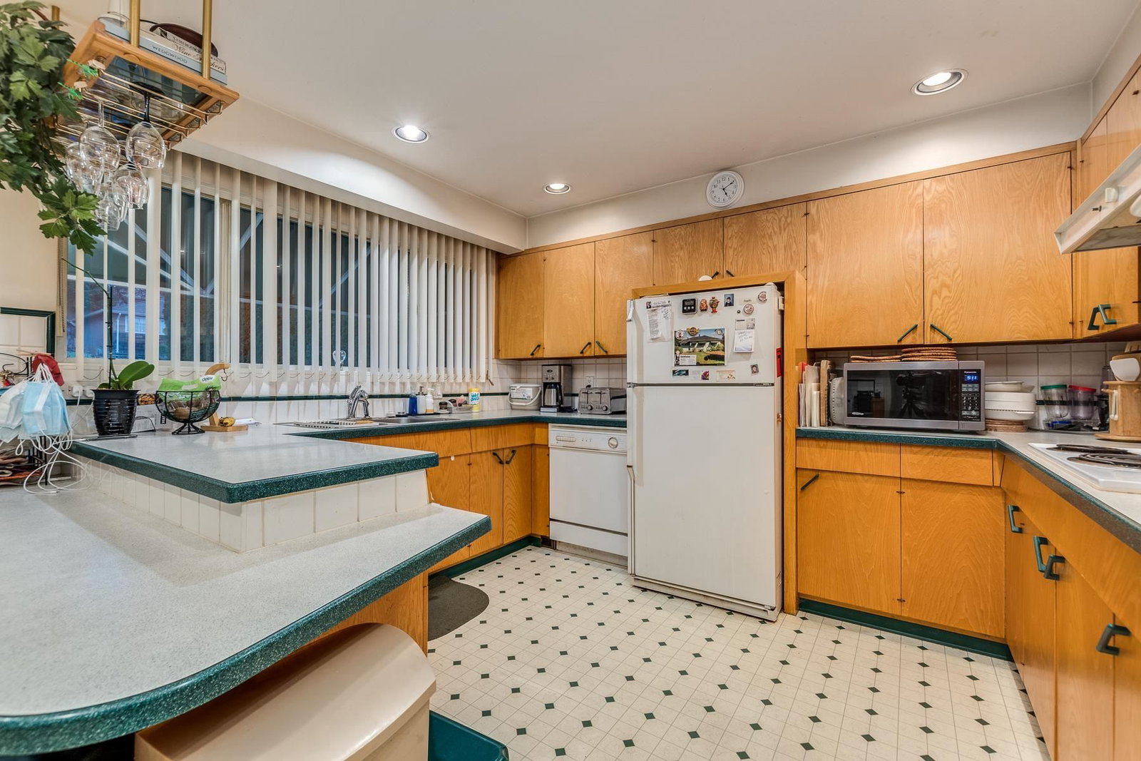 Listing Image 12