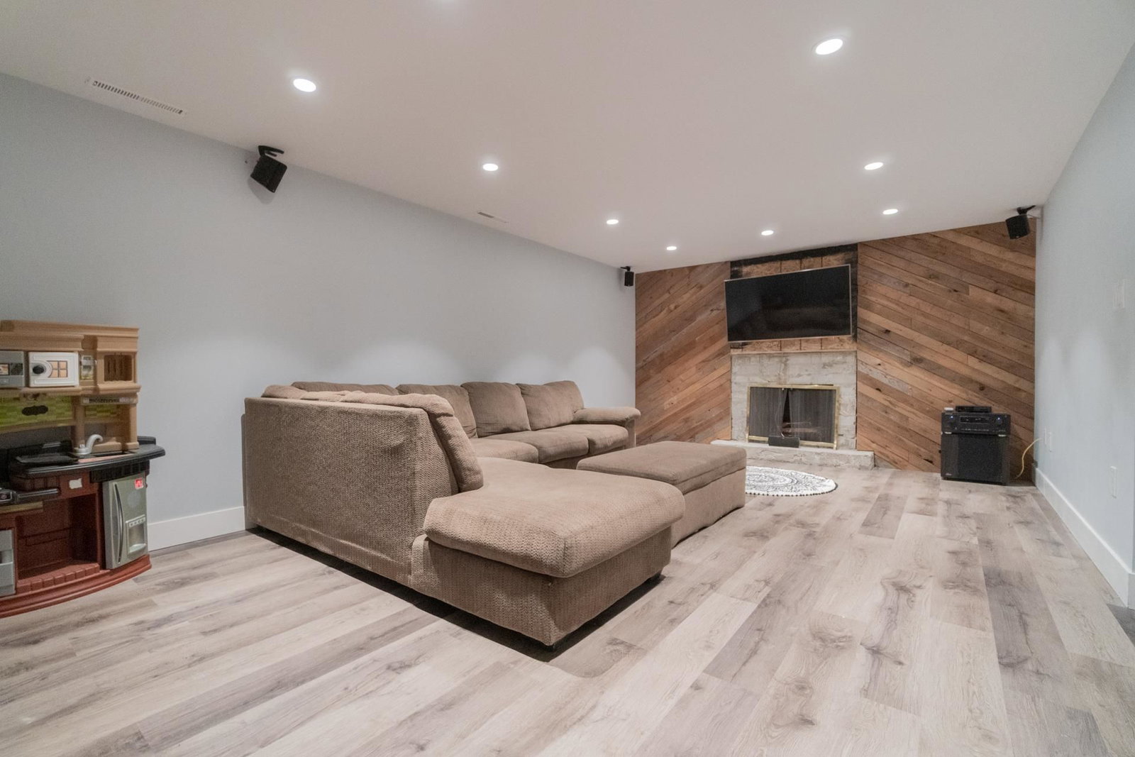 Listing Image 31
