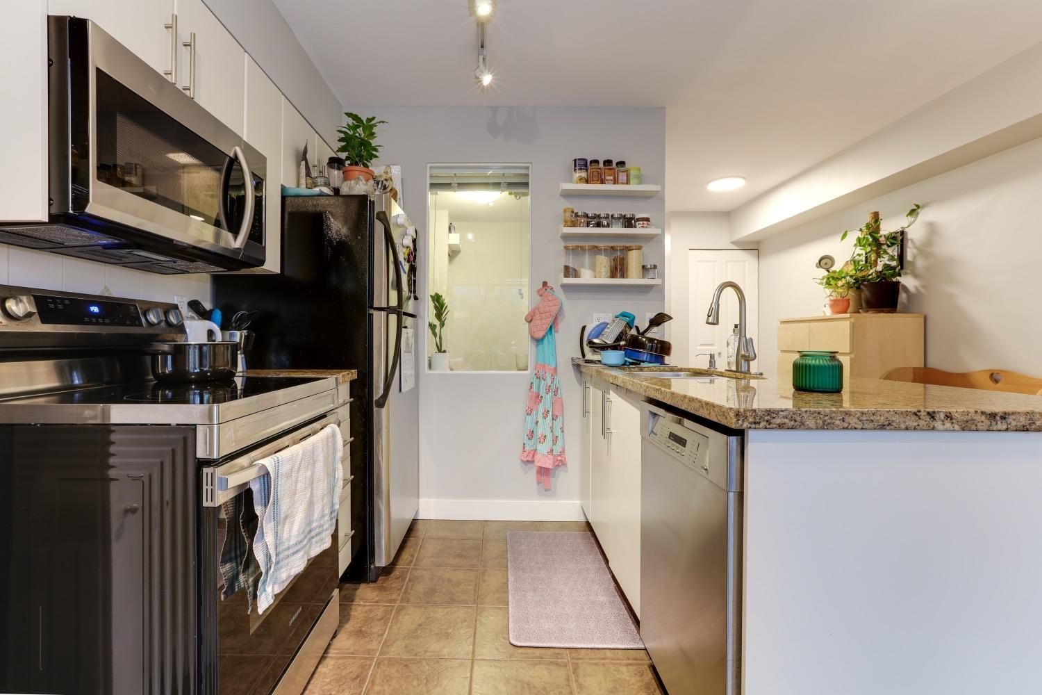 Listing Image 14