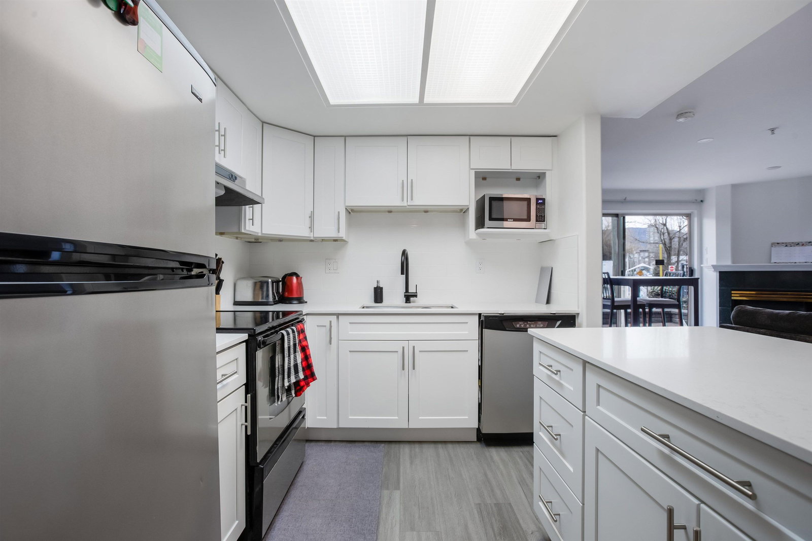 Listing Image 19