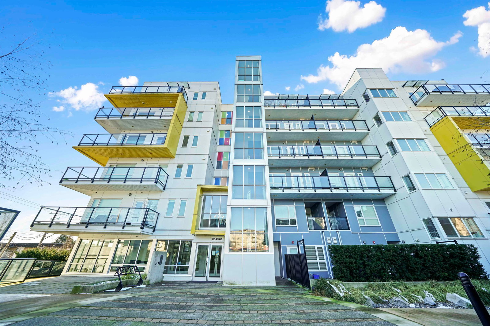 Listing Image 1