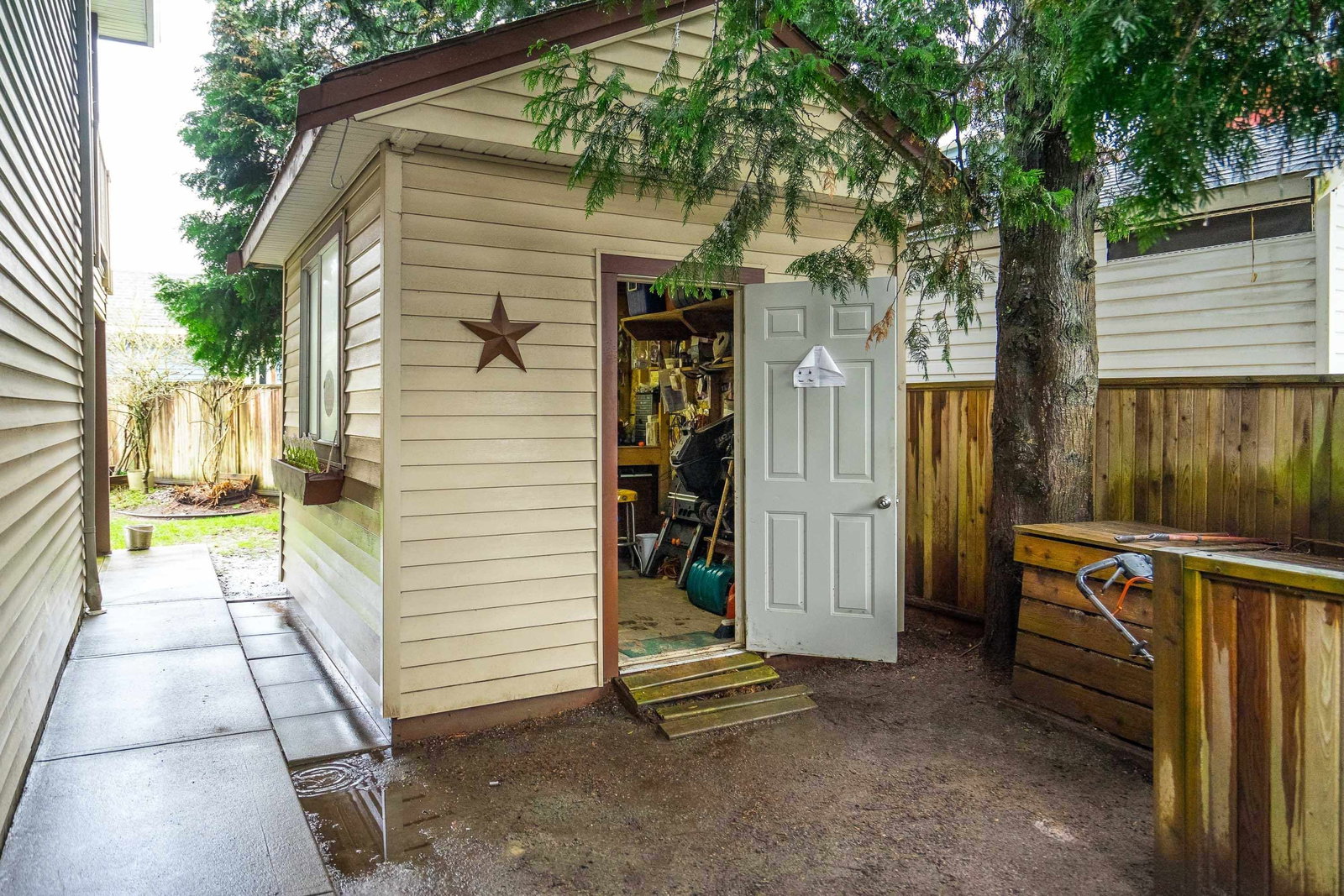 Listing Image 16