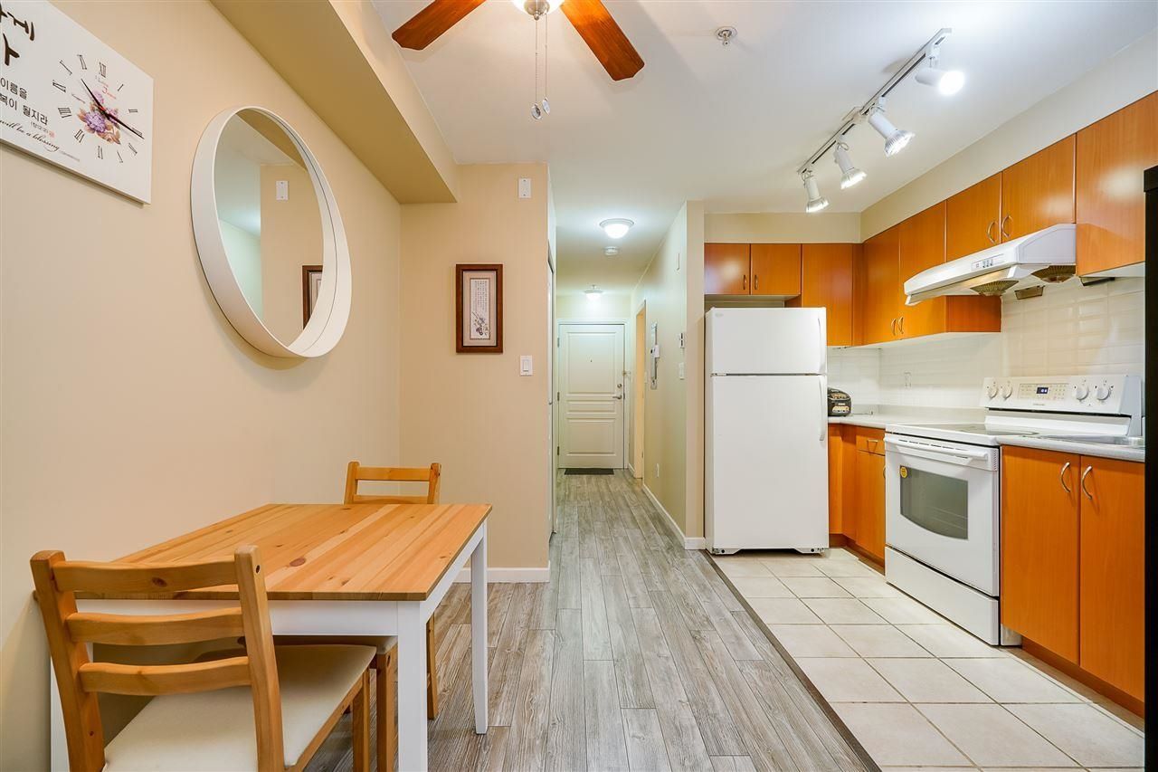 Listing Image 6