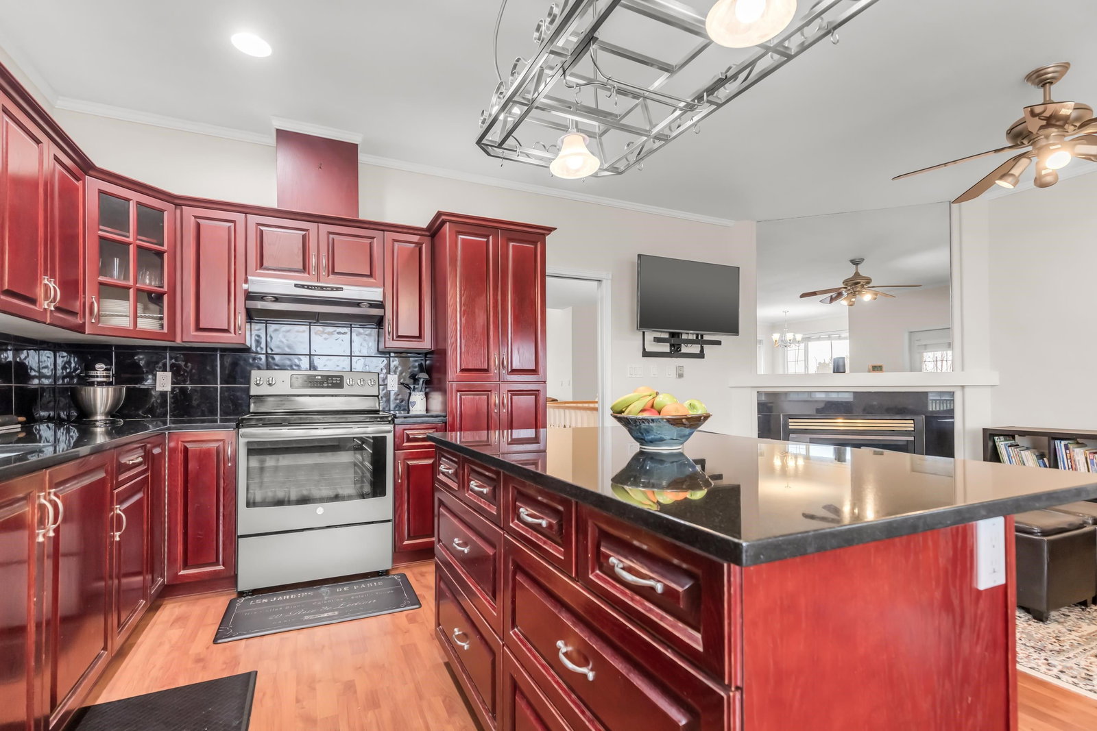 Listing Image 11