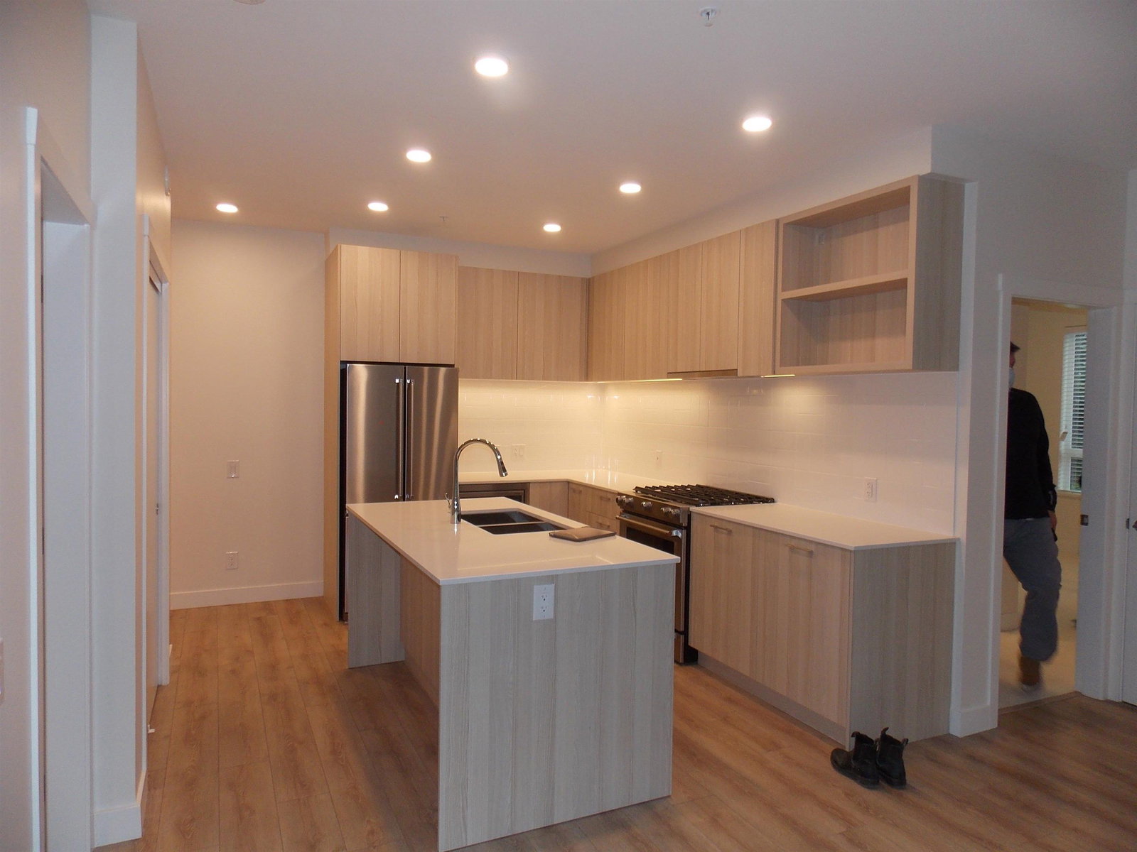 Listing Image 5