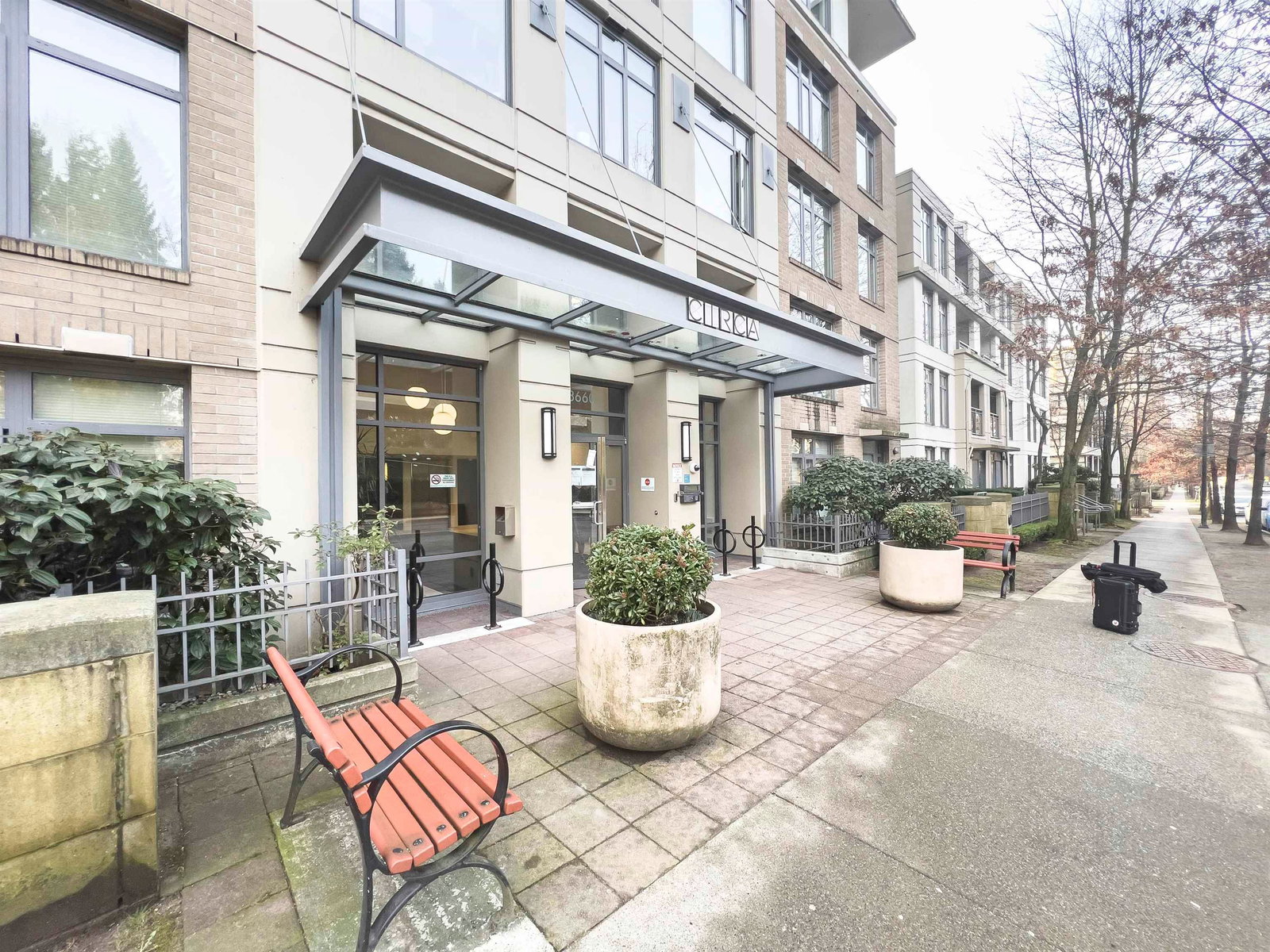 Listing Image 20