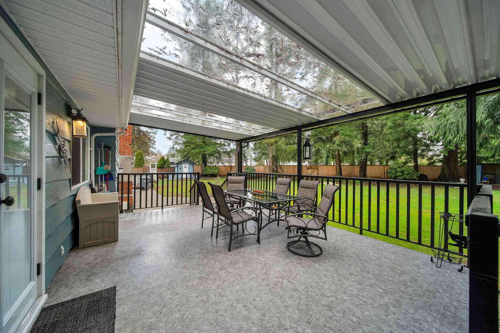 Listing Image 11