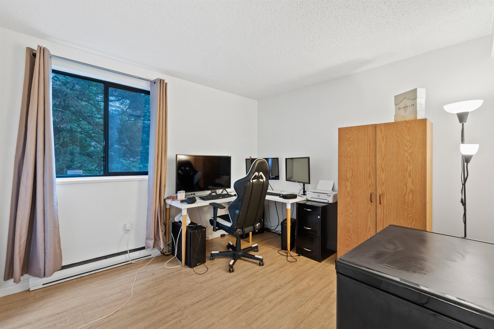 Listing Image 17