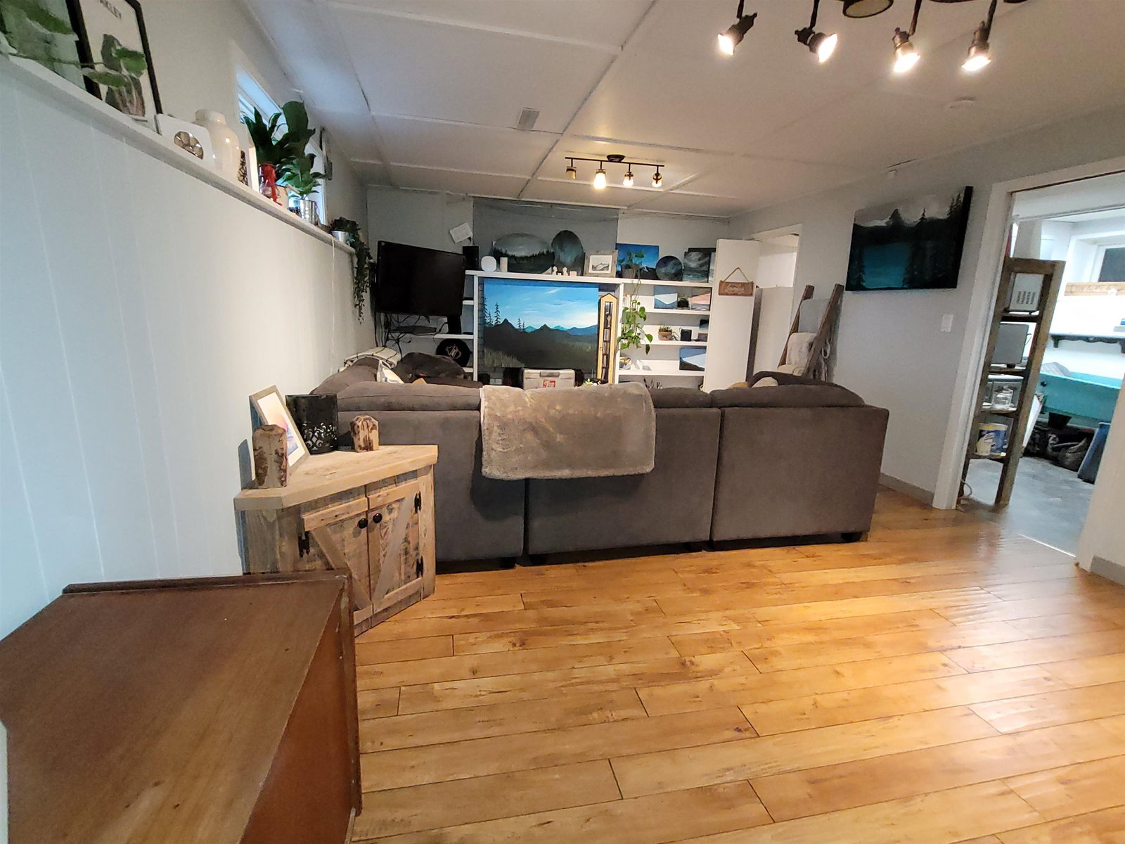 Listing Image 19