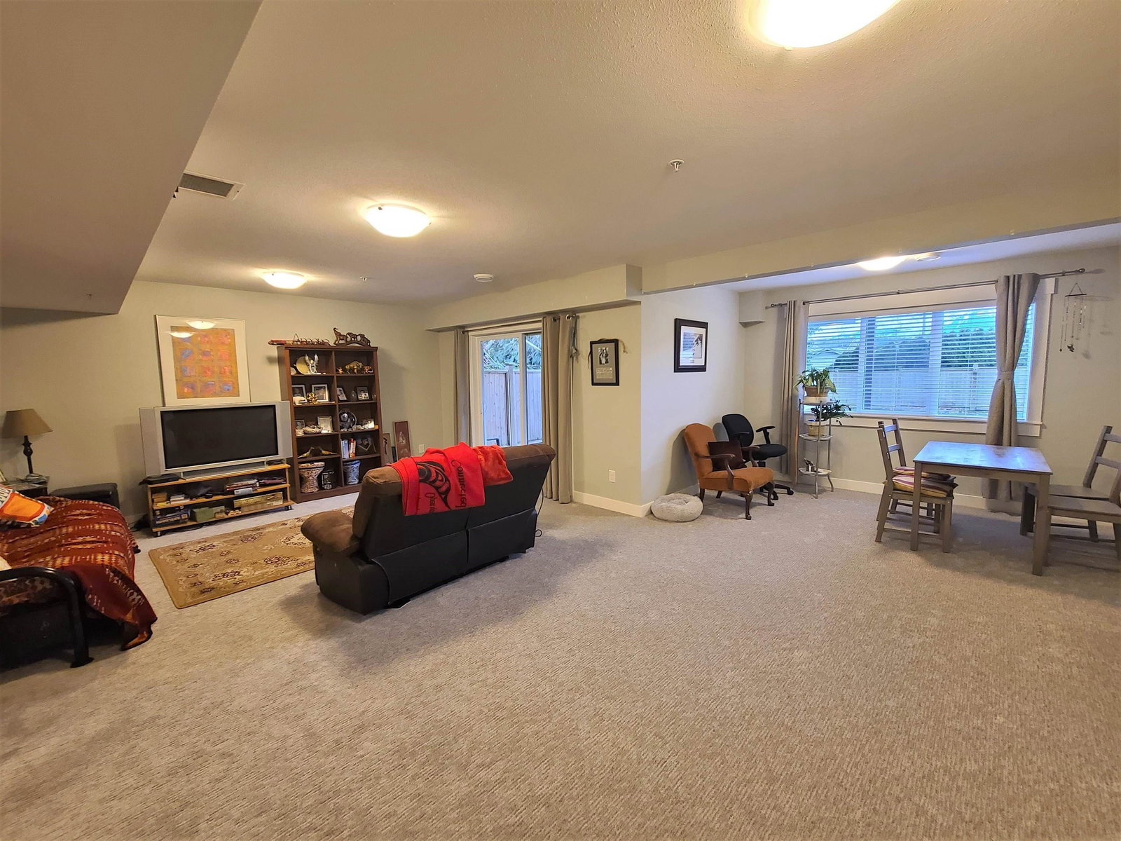 Listing Image 17