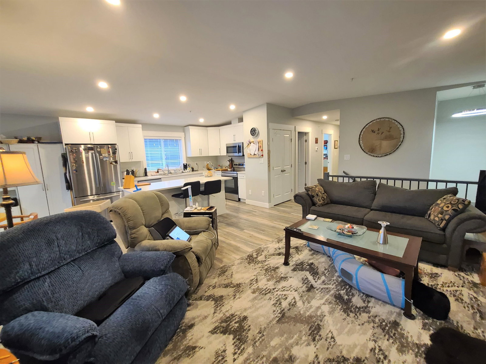 Listing Image 9
