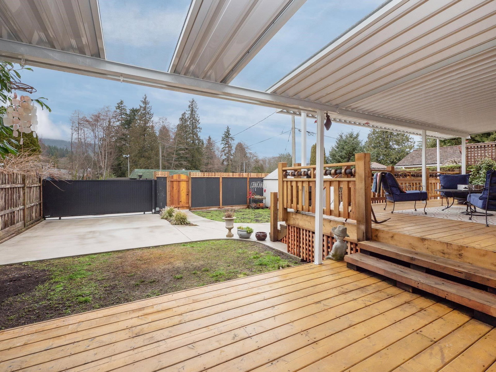 Listing Image 12