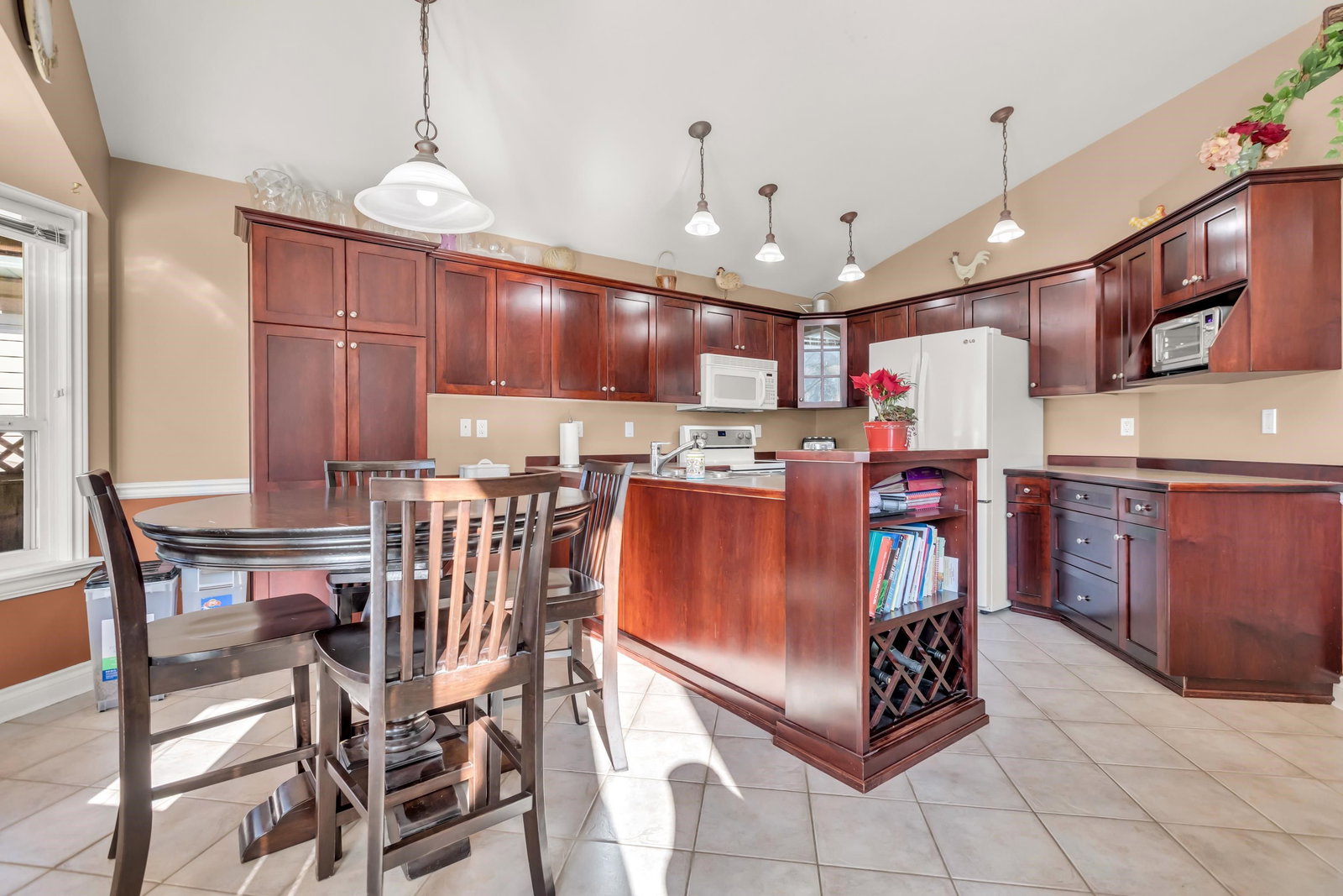 Listing Image 15