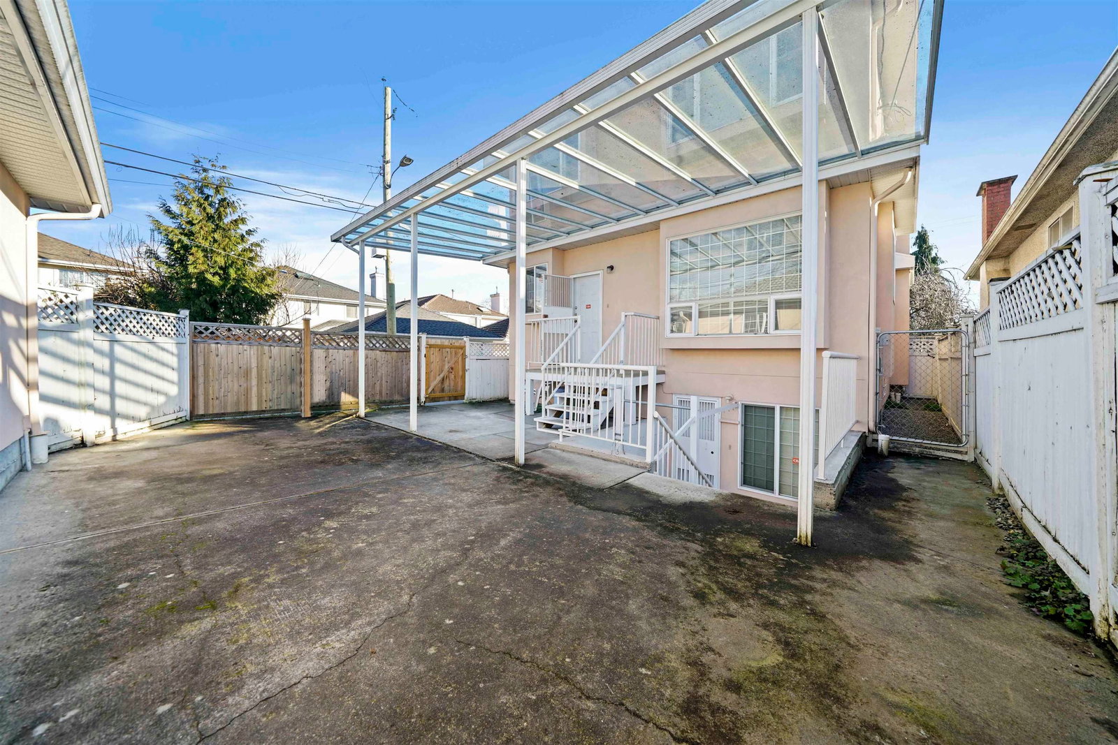 Listing Image 17