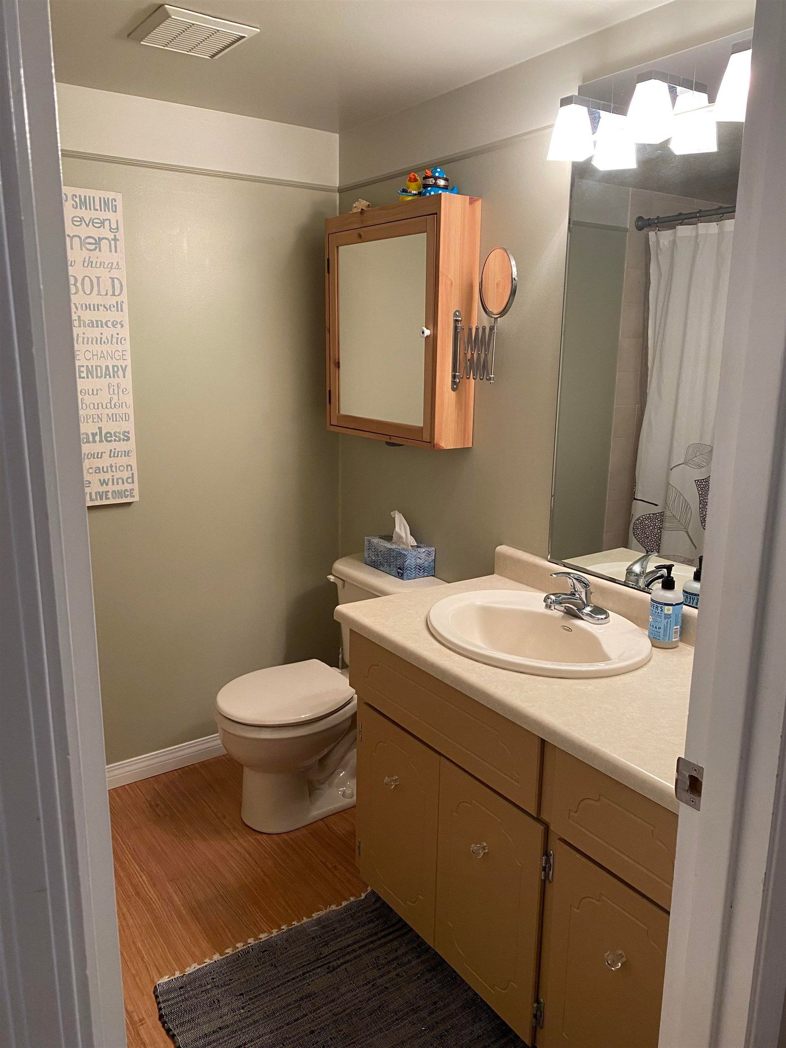Listing Image 8