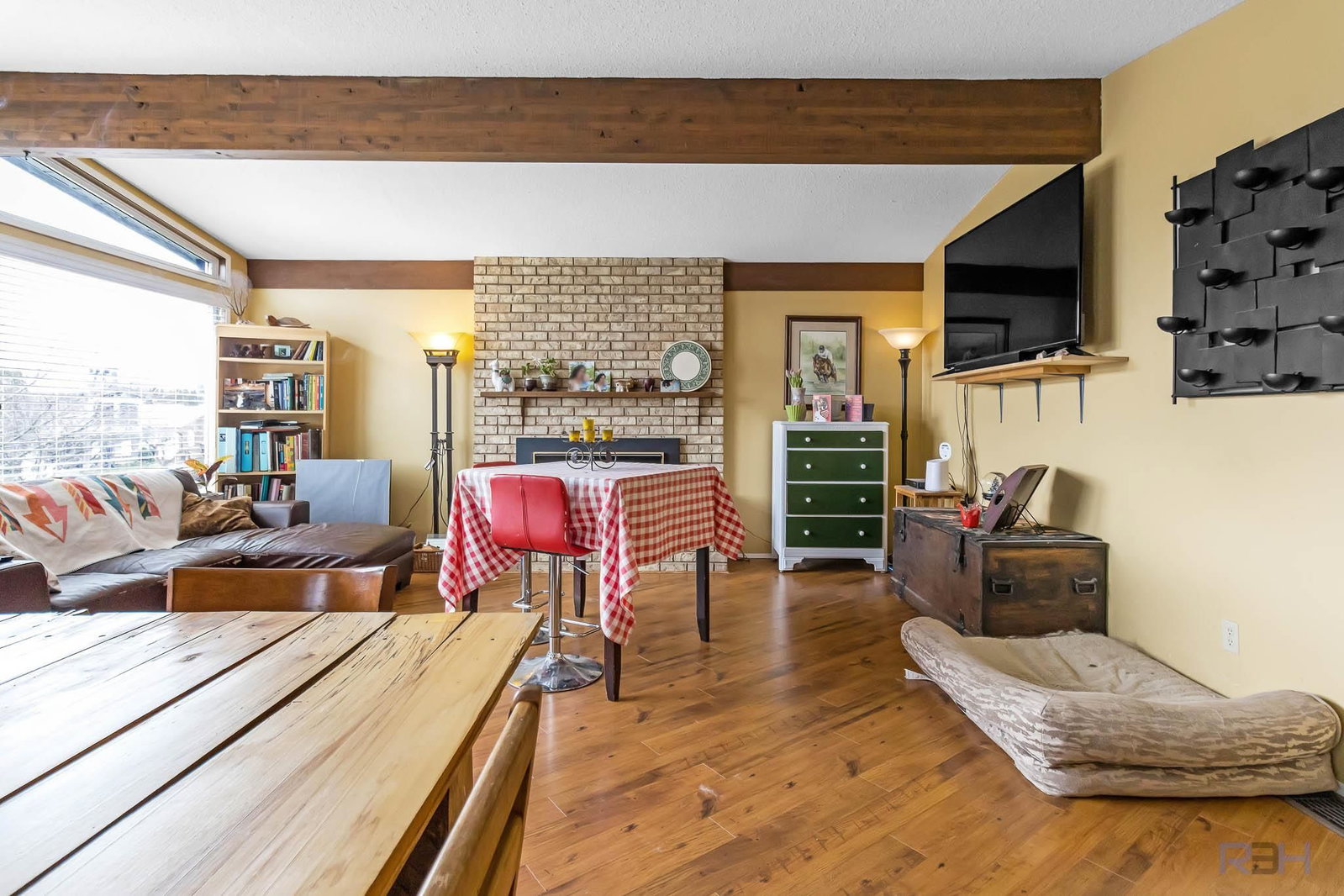Listing Image 8