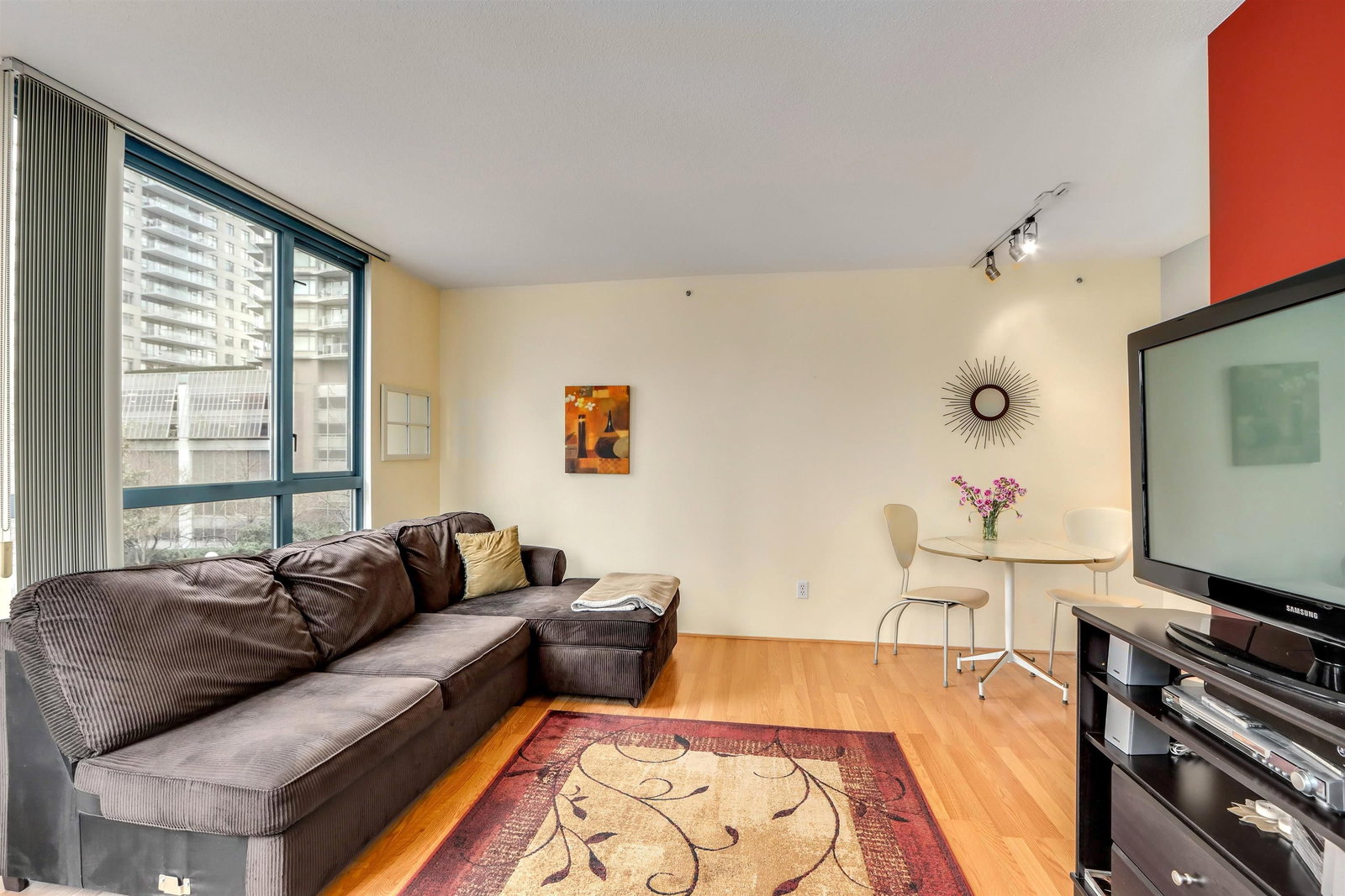 Listing Image 13