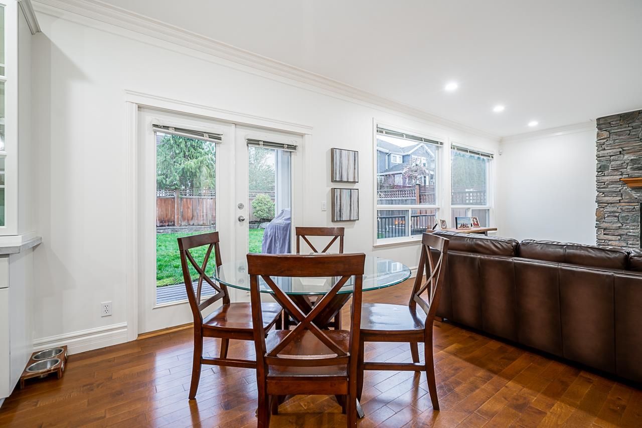 Listing Image 10