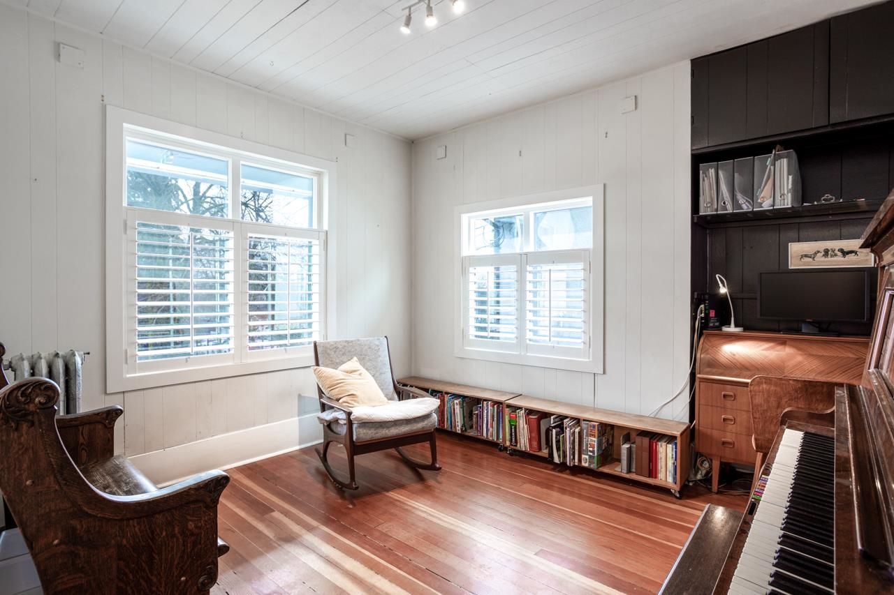 Listing Image 10
