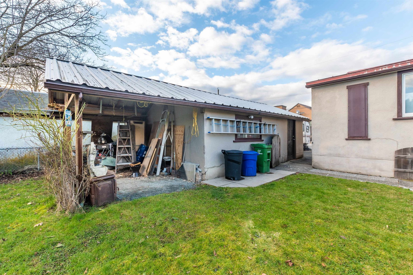 Listing Image 10