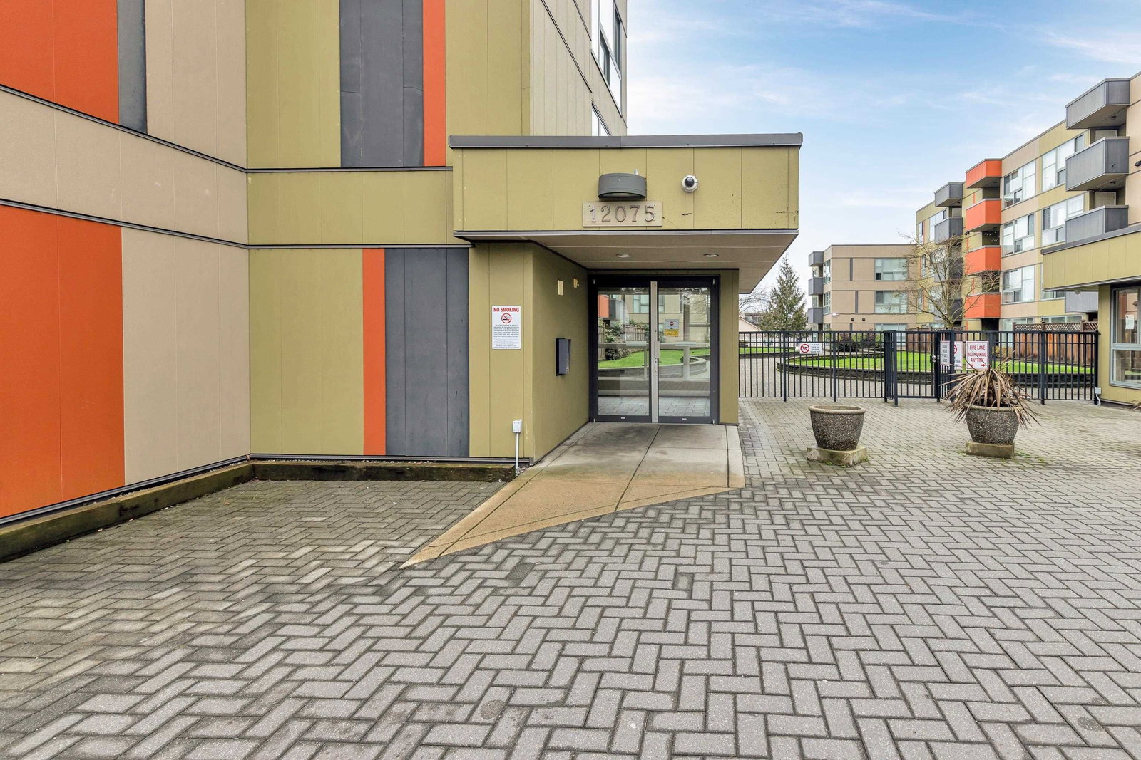 Listing Image 14