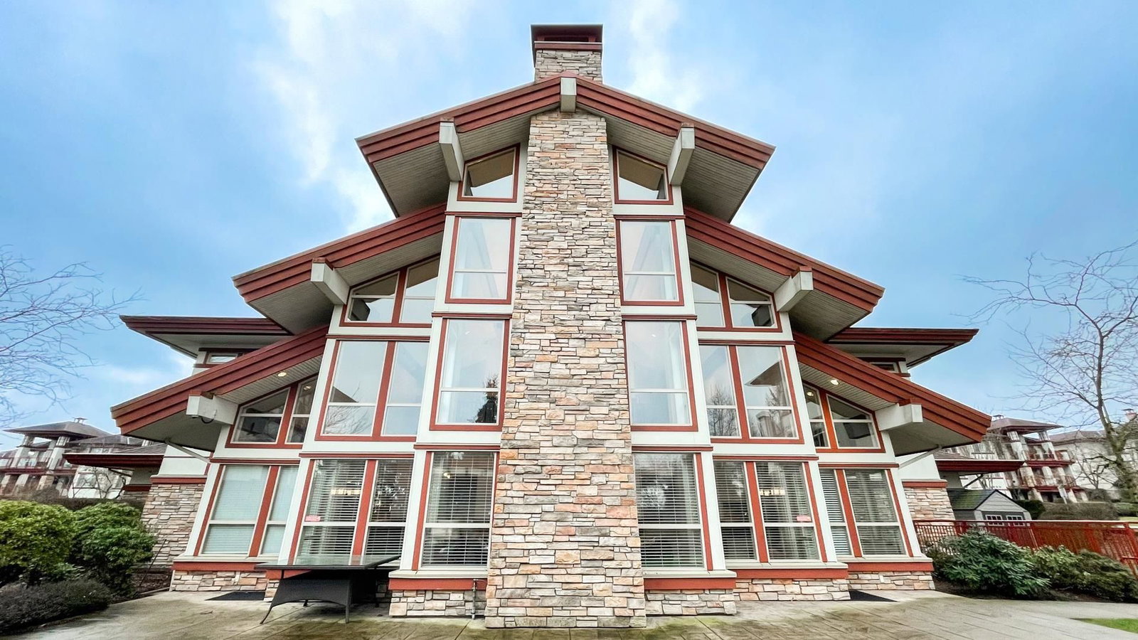 Listing Image 19