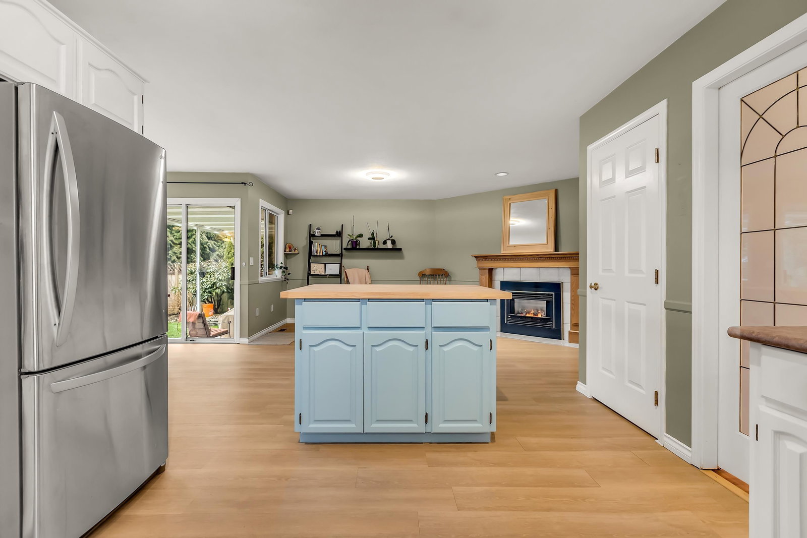 Listing Image 13