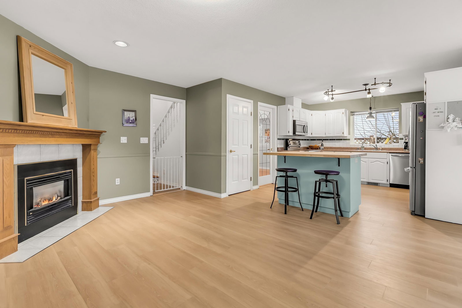 Listing Image 18
