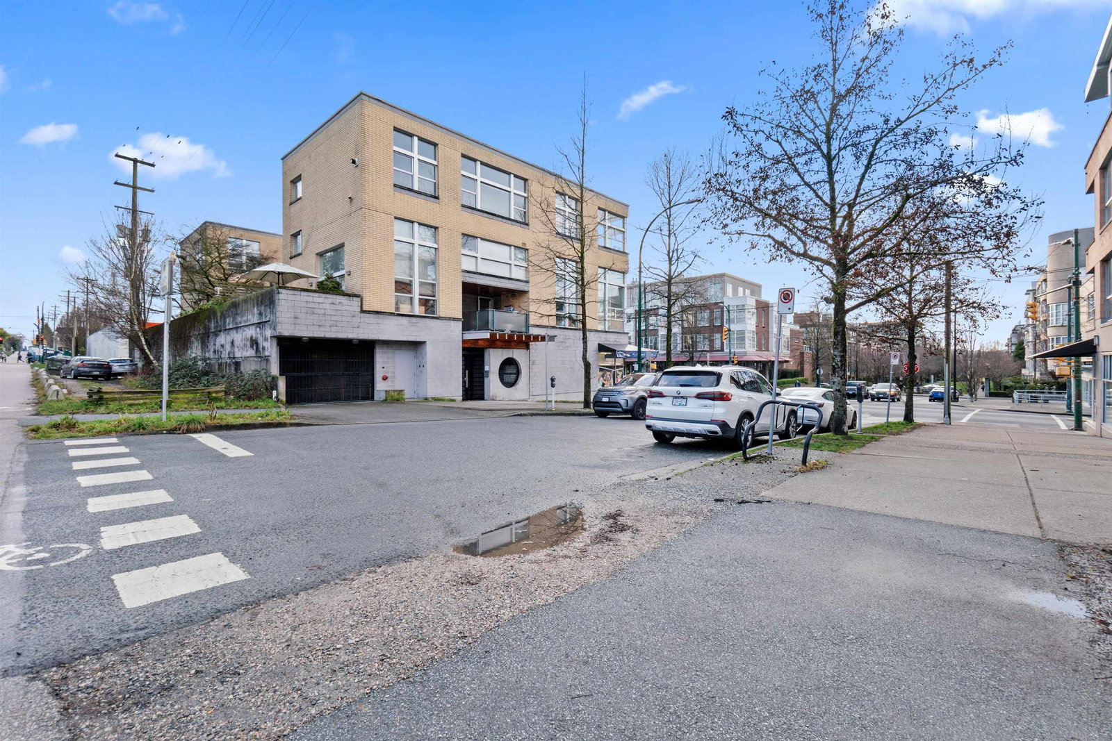 Listing Image 27