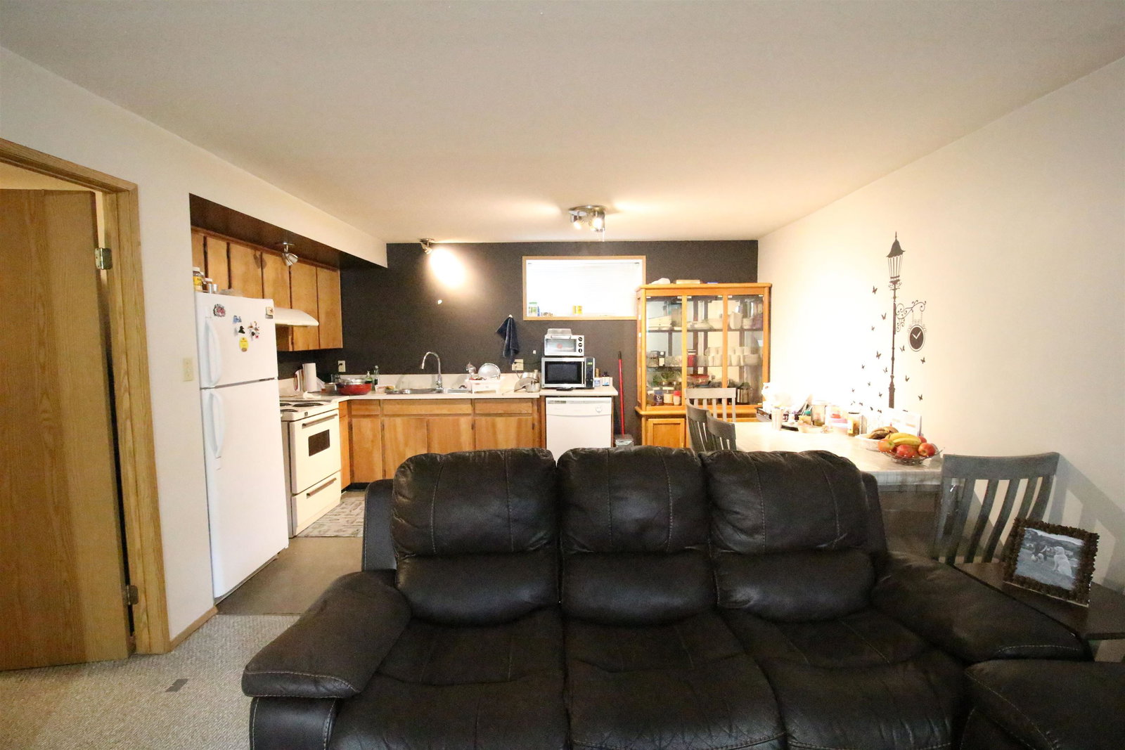 Listing Image 17
