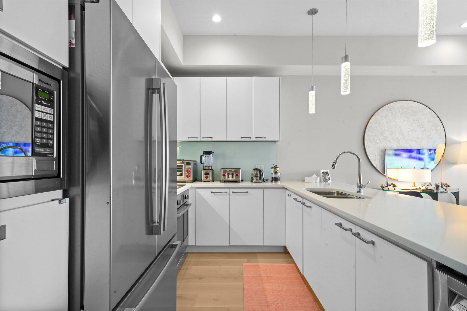 Listing Image 10