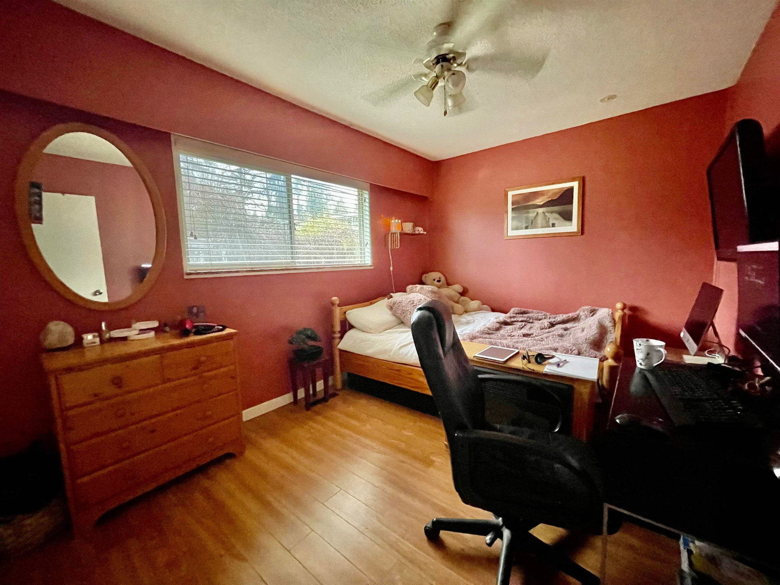 Listing Image 17