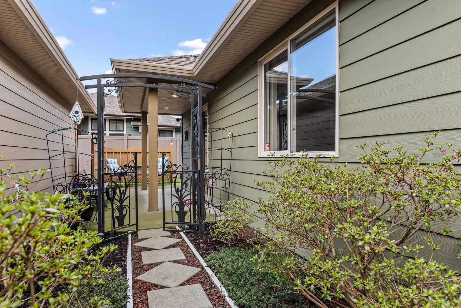 Listing Image 19
