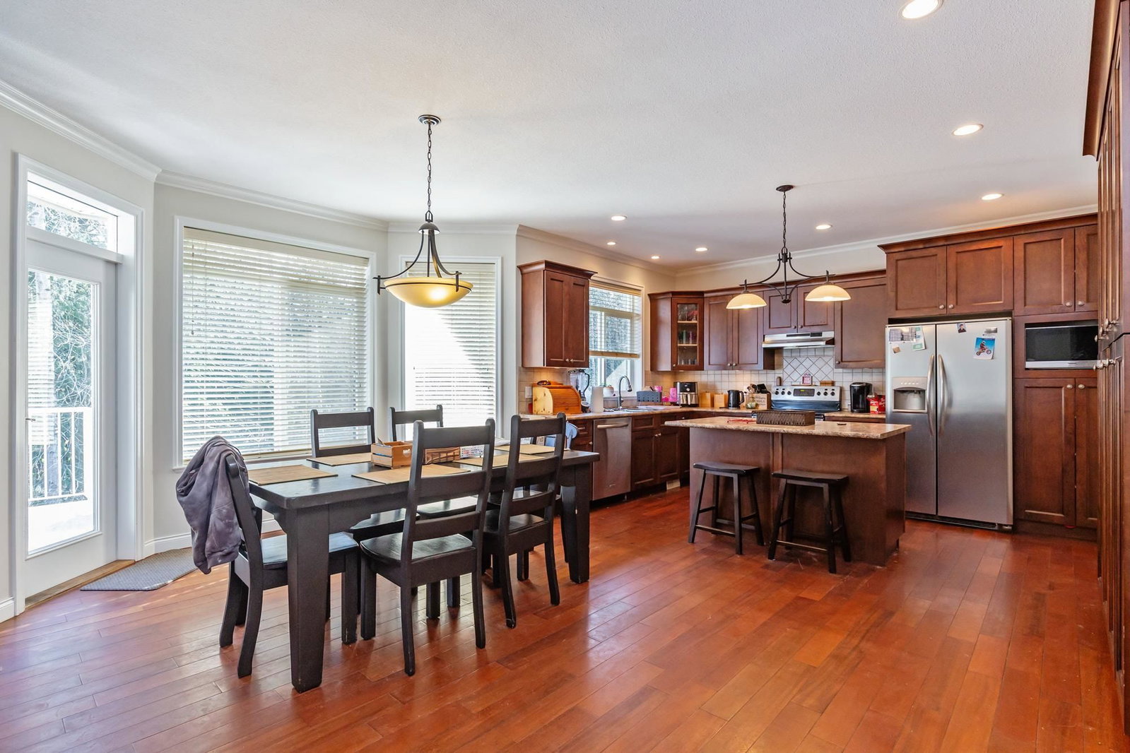 Listing Image 10