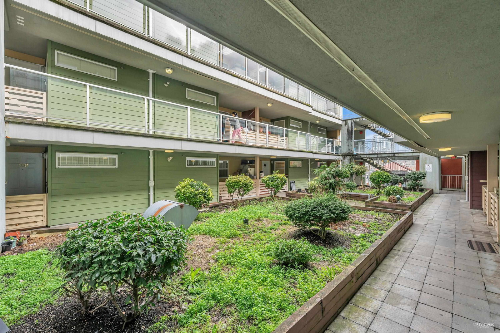 Listing Image 19