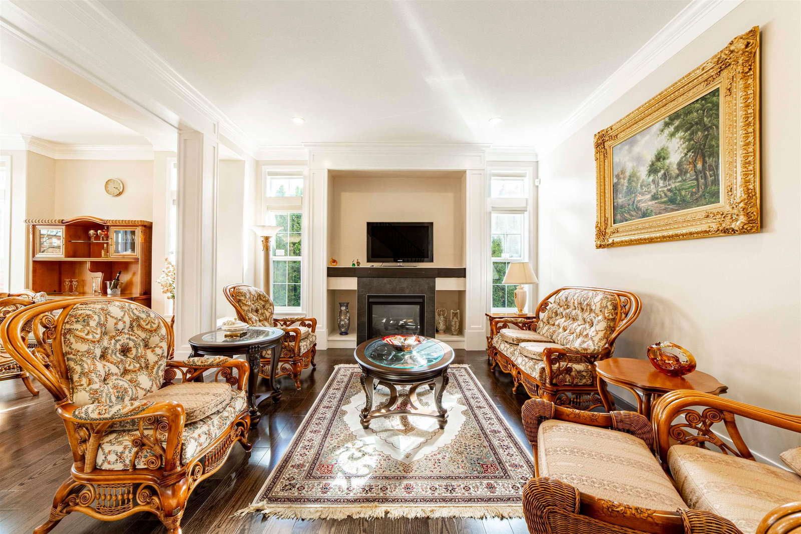 Listing Image 5