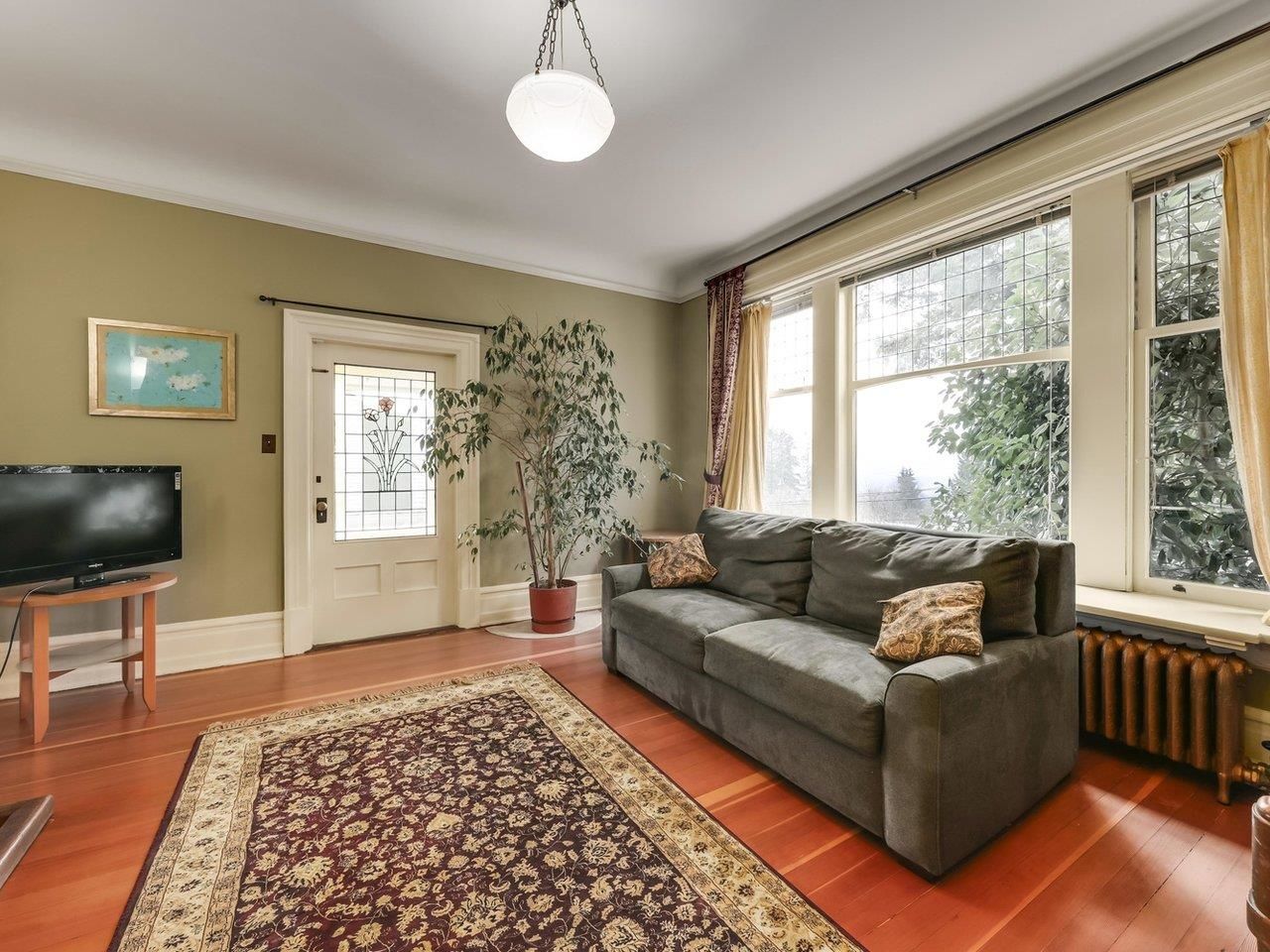 Listing Image 5