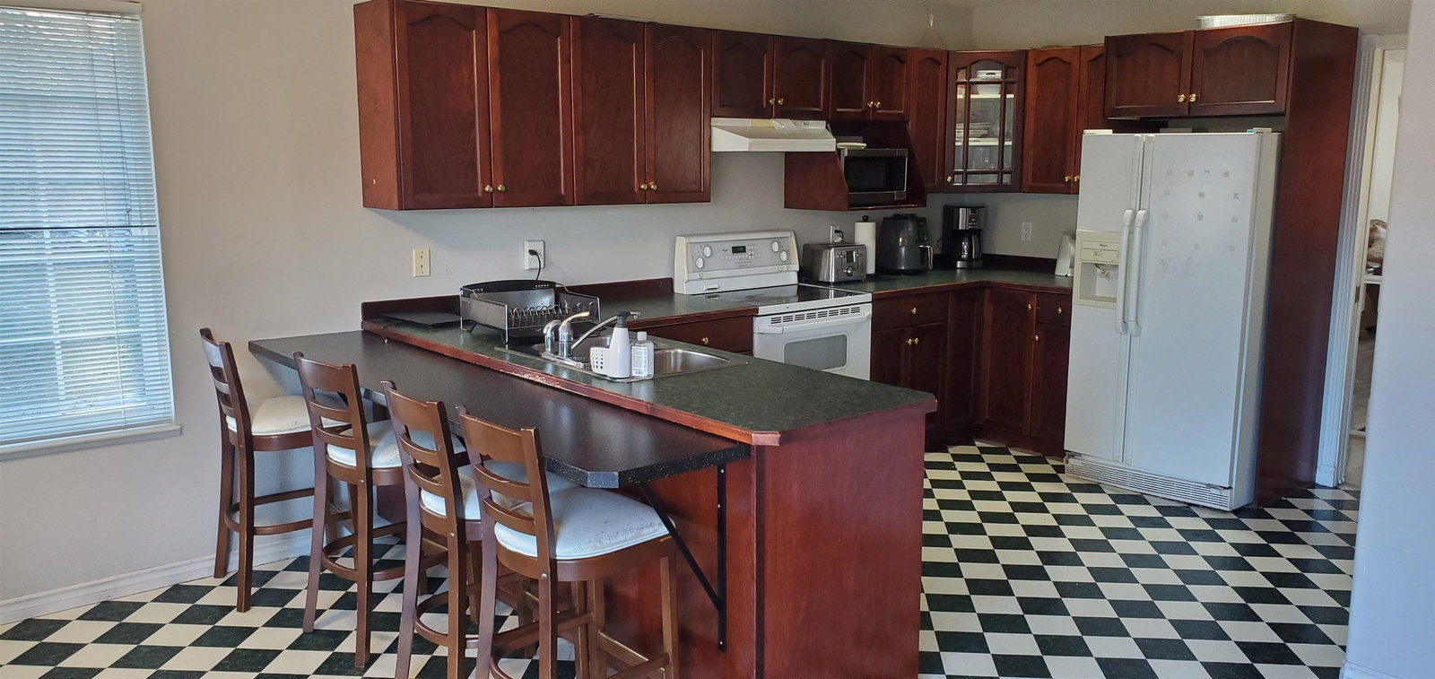 Listing Image 11