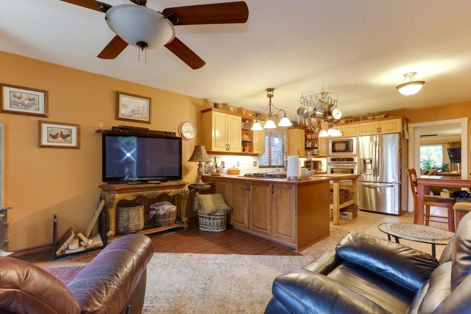 Listing Image 14