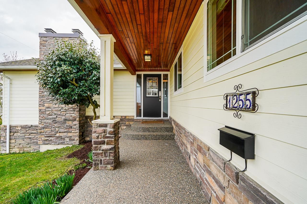 Listing Image 5