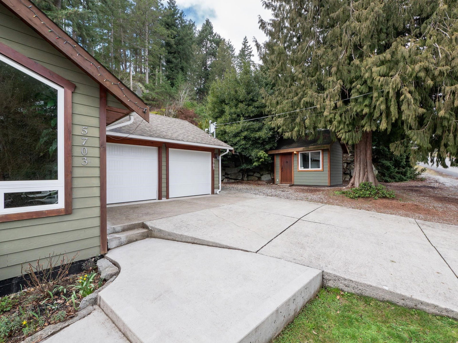Listing Image 17